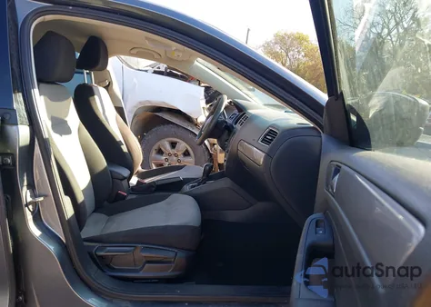 2017 Volkswagen Jetta 1.4T S from USA, damaged, VIN 3VW2B7AJ6HM212121